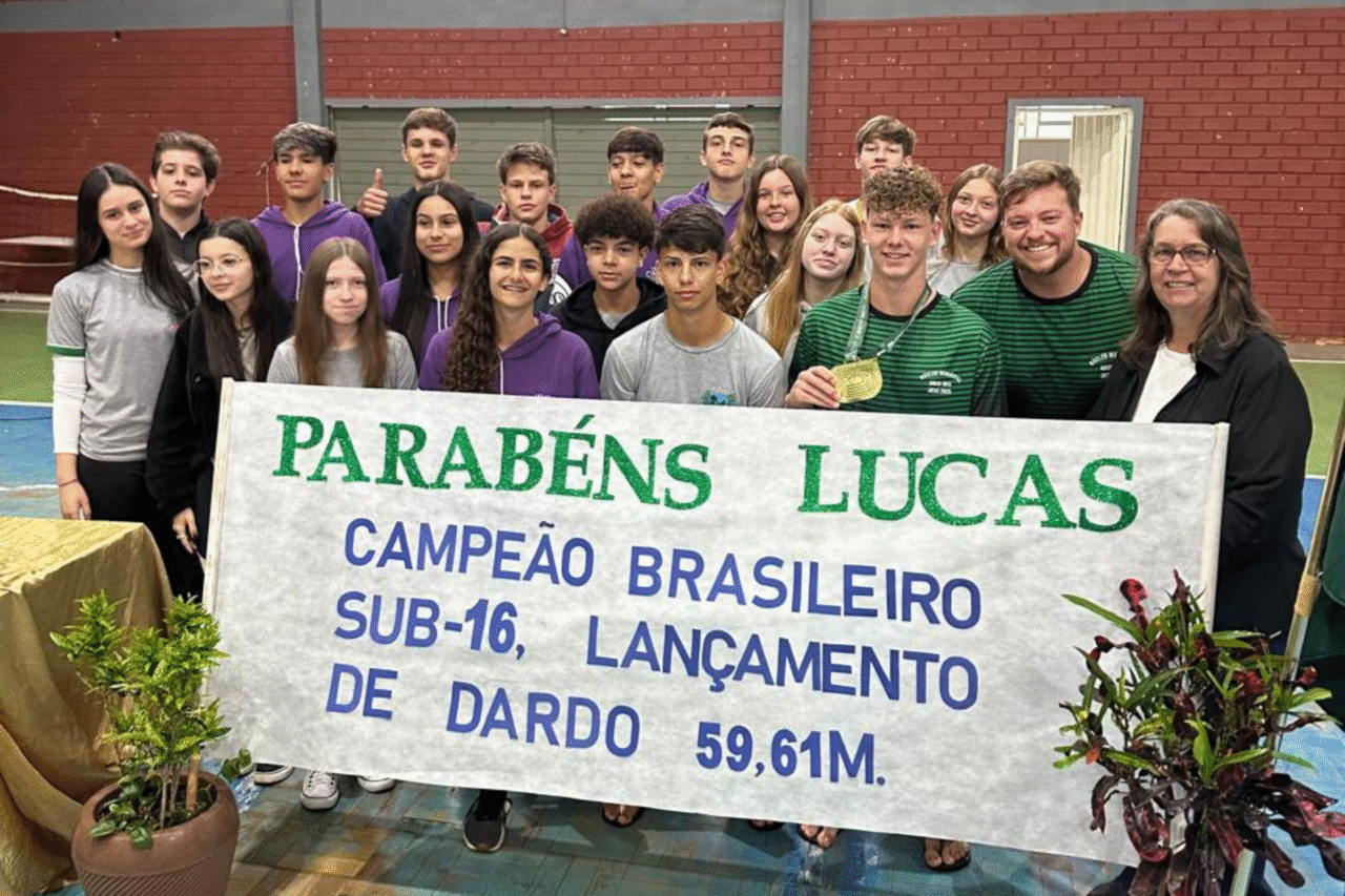 Guarujaense Lucas Caramori é campeão brasileiro sub-16 no lançamento de dardo 5 Guarujaense Lucas Caramori é campeão brasileiro sub-16 no lançamento de dardo