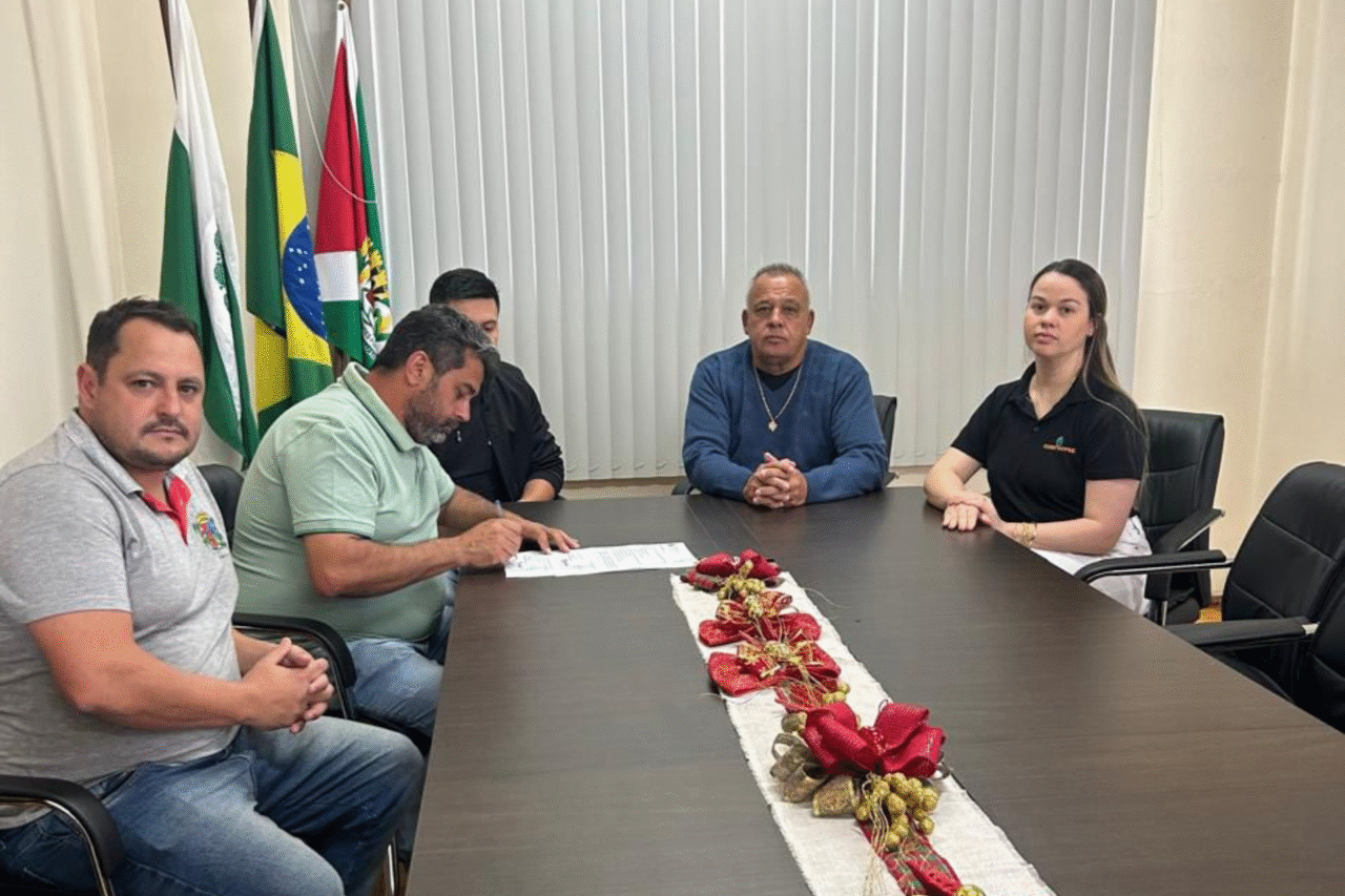 Município investirá R$ 200 mil em barracão para os Romeiros de Santa Emília 3 Município investirá R$ 200 mil em barracão para os Romeiros de Santa Emília