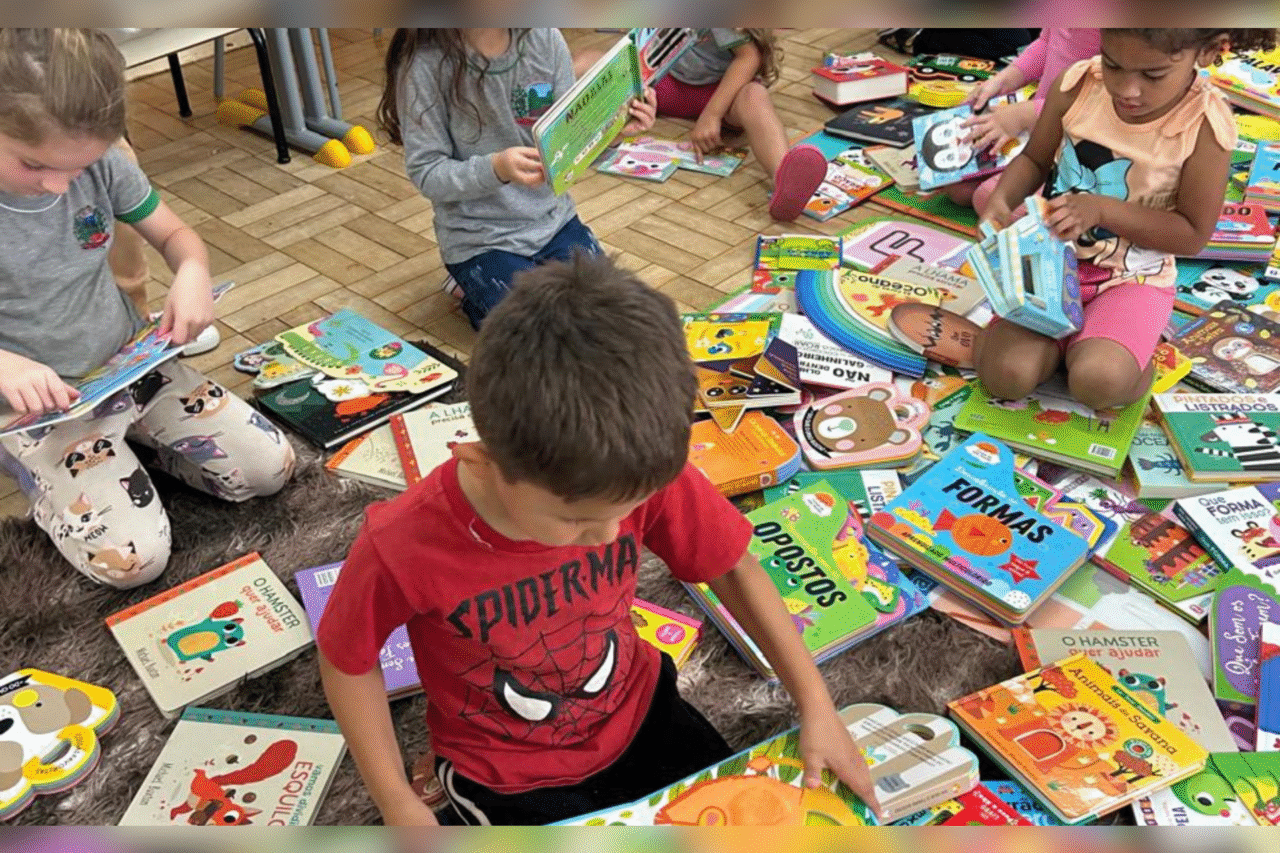 Educação amplia acesso à leitura com entrega de livros infantis e novas bibliotecas escolares 4 Educação amplia acesso à leitura com entrega de livros infantis e novas bibliotecas escolares