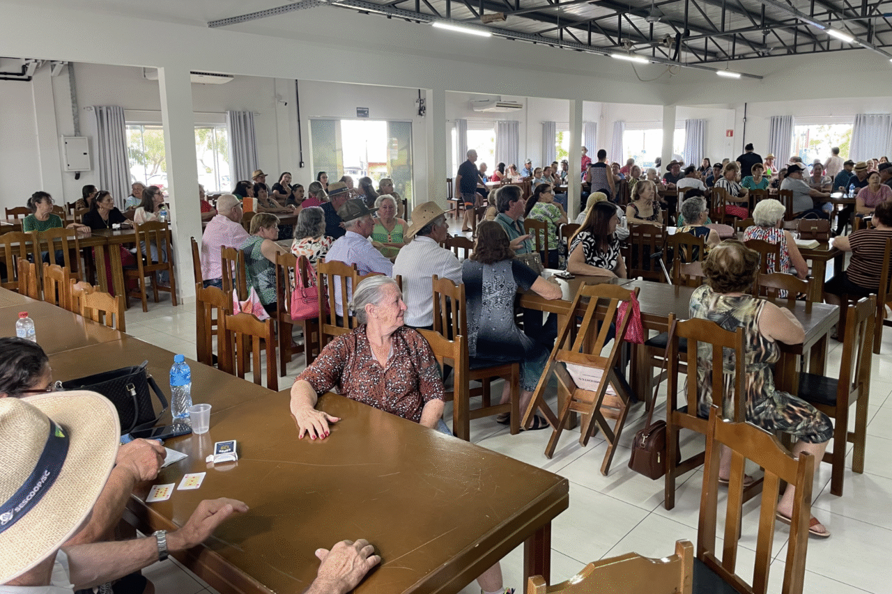 Saúde de Barracão promove ação de prevenção ao câncer bucal para idosos 6 Heloisa L 38 4