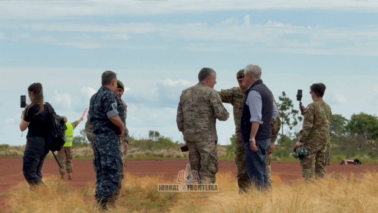 Comando das Forças Armadas Argentina está no Exército de Bernardo de Irigoyen em tratativas de operação na fronteira 1 Picsart 25 11 05 17 16 25 072