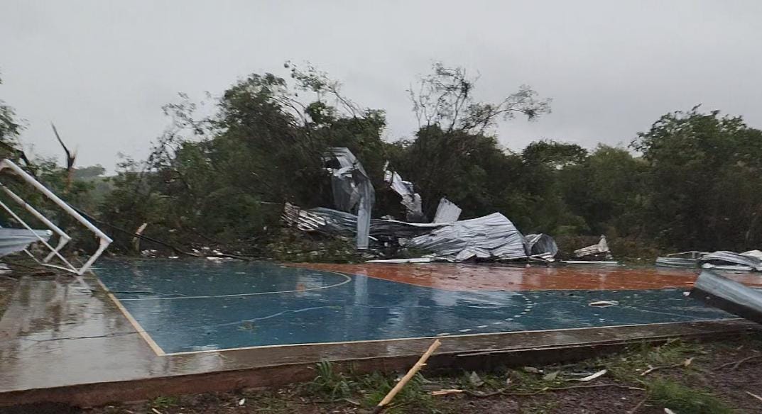 Temporal destrói casas, ginásio de esportes e causa destruição em Dionísio Cerqueira e região 7 WhatsApp Image 2025 11 07 at 19.51.20 2