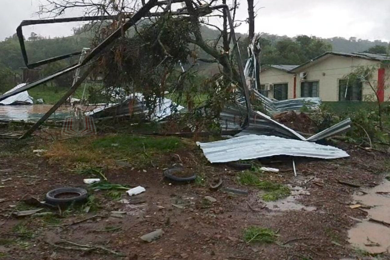 Segundo as informações, na casa havia 8 argentinos que estariam no local à trabalho, dois deles ficaram feridos