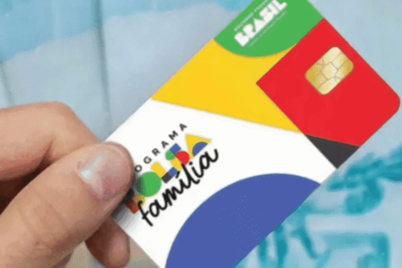 Pagamentos do Bolsa Família serão antecipados em dezembro; depósitos vão de 10 a 23. Veja calendário, valores e regras do benefício.