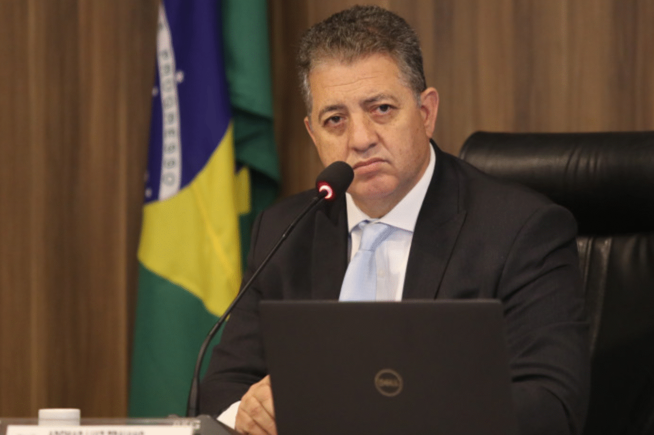 Proposta apresentada na Assembleia Legislativa do Paraná exige instalação de câmeras em veículos de aplicativos, com regras de segurança e proteção de dados