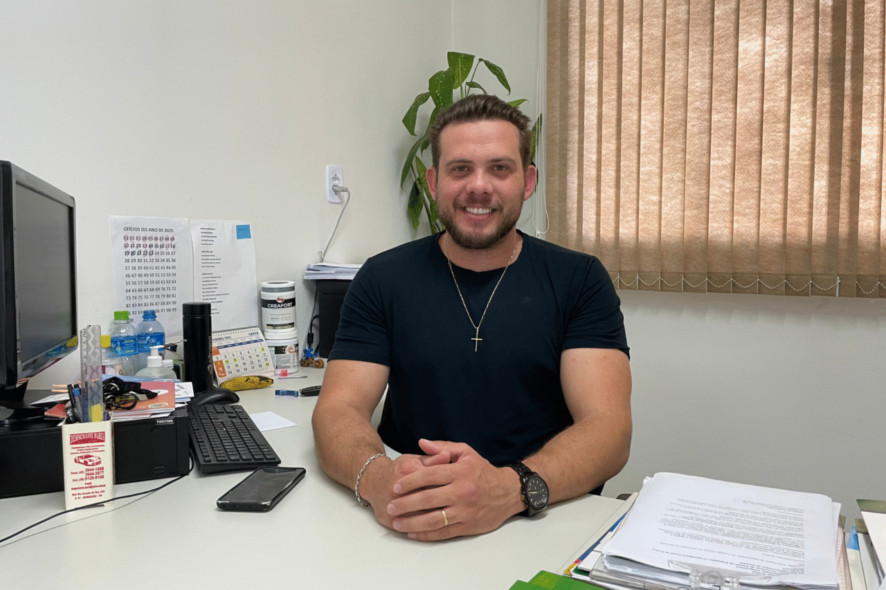 Barracão abre mais de 250 vagas de emprego e amplia ações para qualificação profissional 3 Município lança estratégia para aproximar trabalhadores das empresas, com cursos gratuitos e apoio da Agência do Trabalhador