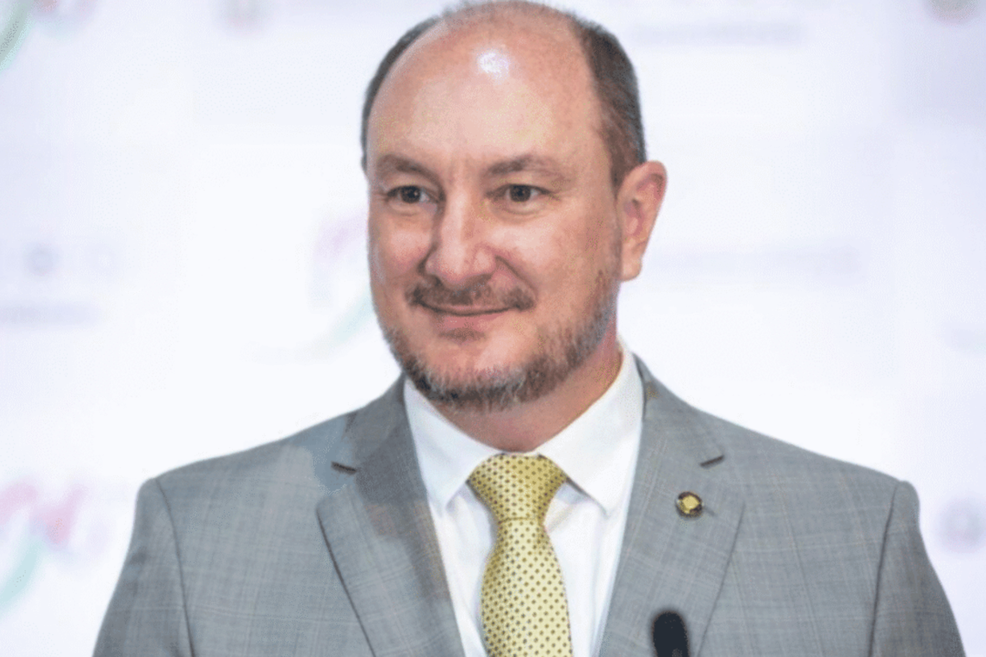 Mauro De Nadal destaca prioridades para ampliar hospitais do Oeste de SC, com foco em hemodiálise, hemocentro e novas estruturas regionais.