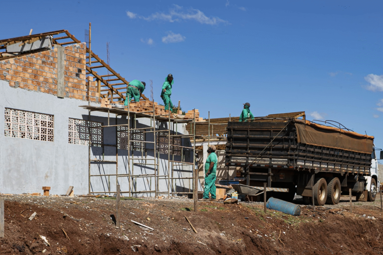 Levantamento aponta que 84,3% dos paranaenses aprovaram a atuação do Estado após o tornado em Rio Bonito do Iguaçu, destacando ações emergenciais, assistência às famílias e início da reconstrução.