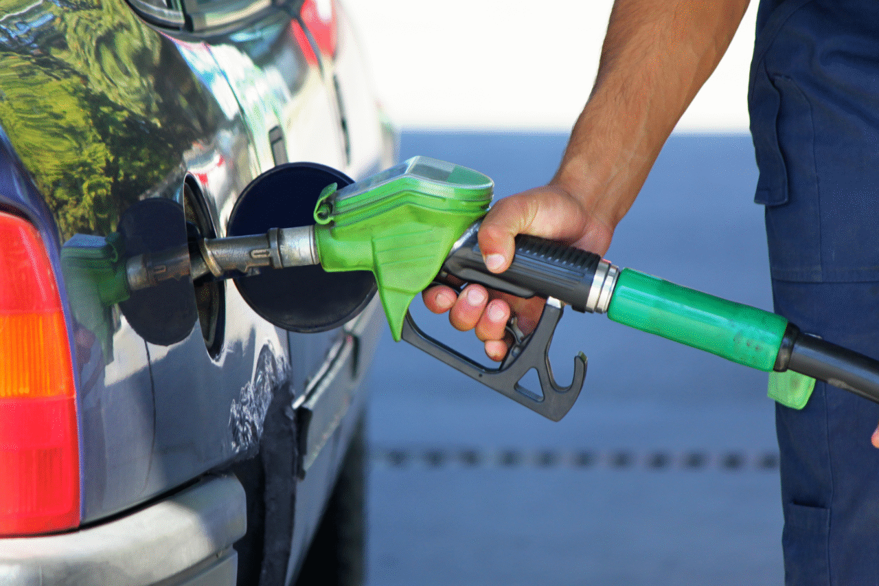 Região Sul registra queda no preço do diesel e o Paraná lidera com o litro mais barato do país, vendido a R$ 5,94 em outubro.