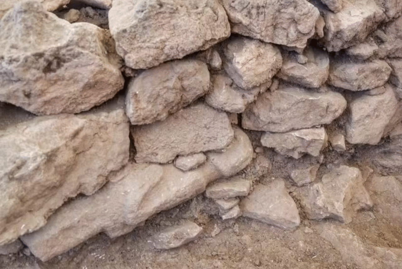 Estátua humana de 12 mil anos é descoberta em Göbeklitepe, o santuário mais antigo do mundo 36 estatua