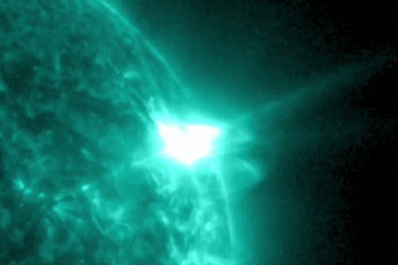 Sol entra em fase crítica e registra nova erupção extrema