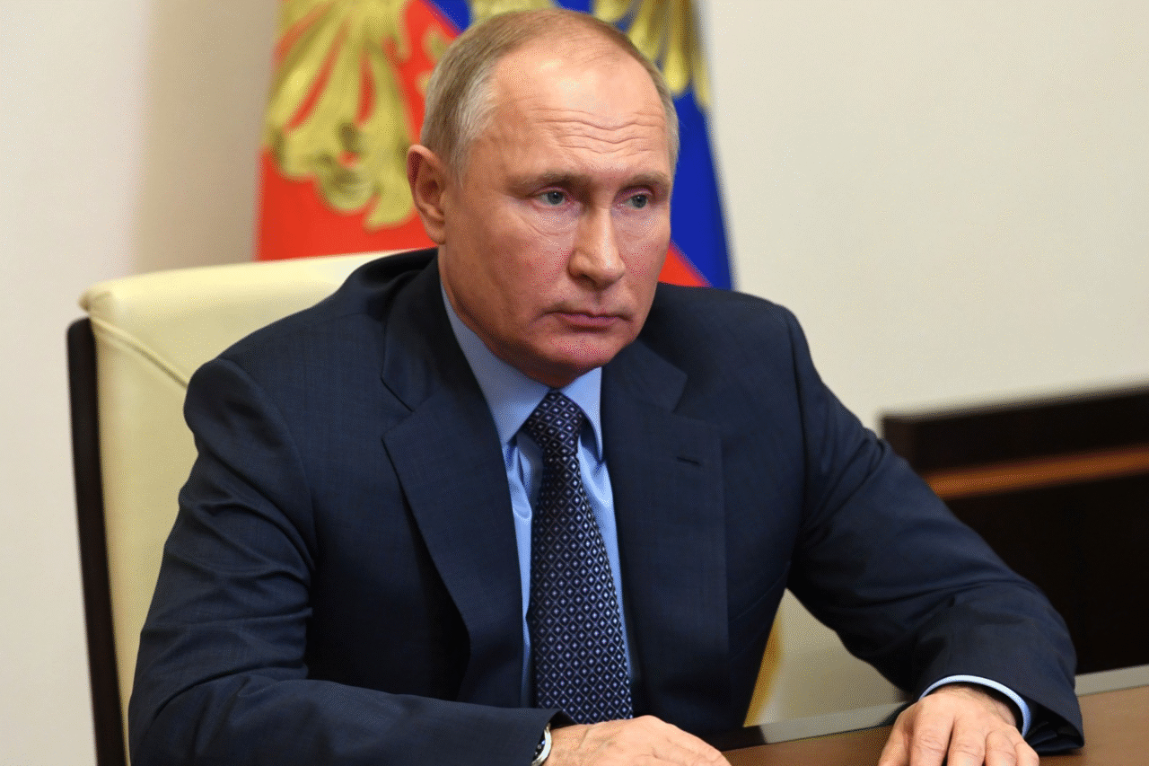 Rússia lança submarino nuclear Khabarovsk e intensifica corrida por armas estratégicas com os EUA 30 Rússia lança submarino nuclear Khabarovsk e intensifica corrida por armas estratégicas com os EUA