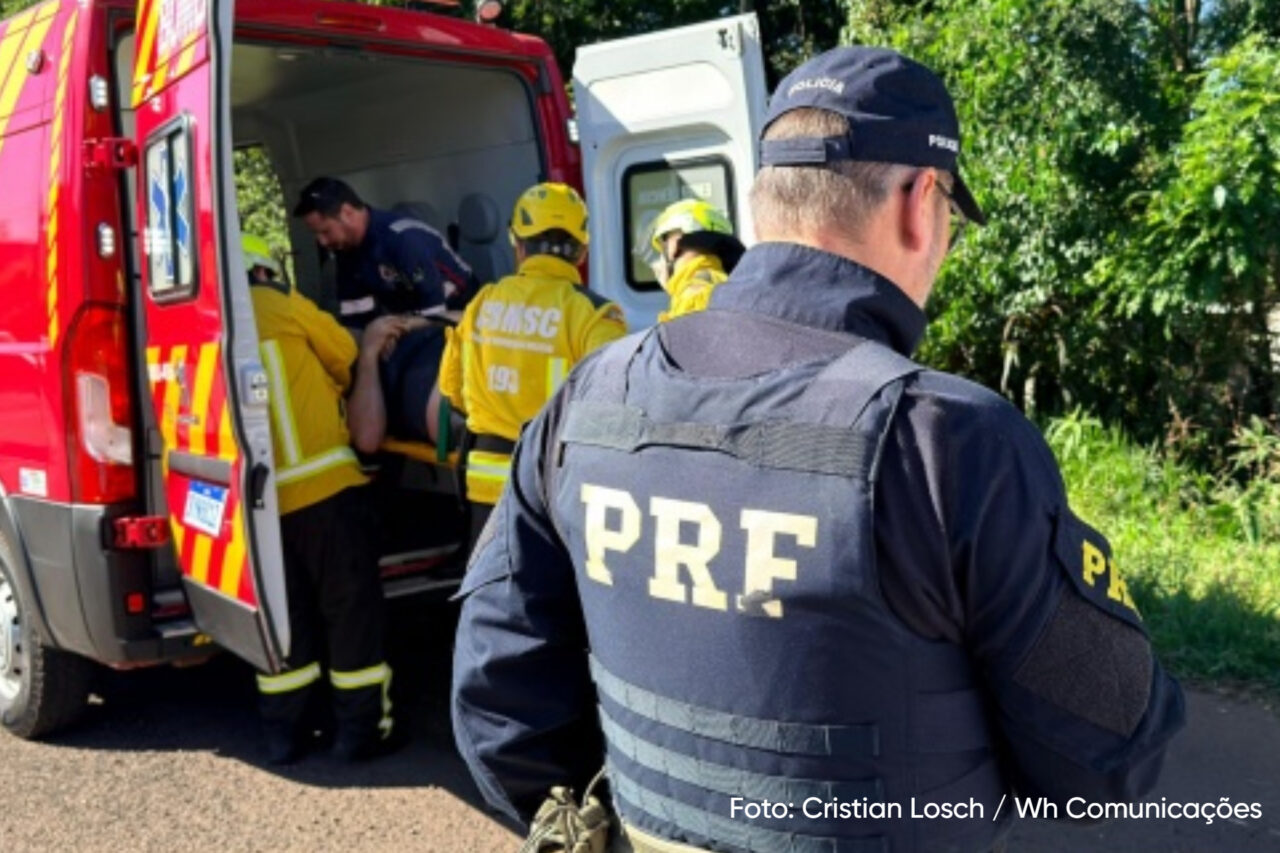 Casal fica ferido em grave acidente na BR-163, em São Miguel do Oeste 4 O casal ocupava uma Fiat Doblô que se envolveu em um grave acidente na manhã desta terça-feira, na Linha Bela Vista das Flores