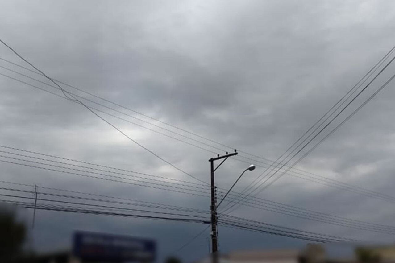 Primeiro dos três ciclones traz tempestades e granizo ao Brasil neste fim de semana; saiba onde 4 Primeiro ciclone extratropical se forma no fim de semana e pode trazer tempestades severas e queda de temperatura no Centro-Sul do Brasil; confira as regiões afetadas