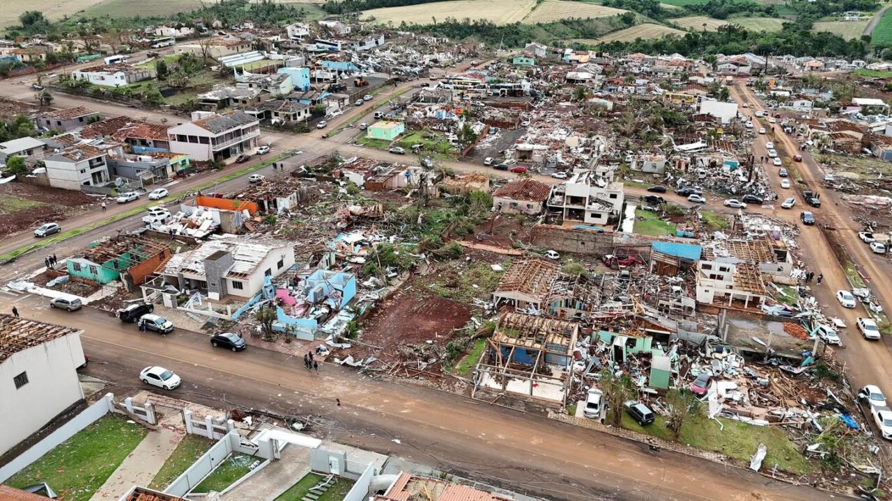 rio bonito do iguacu tornado 12