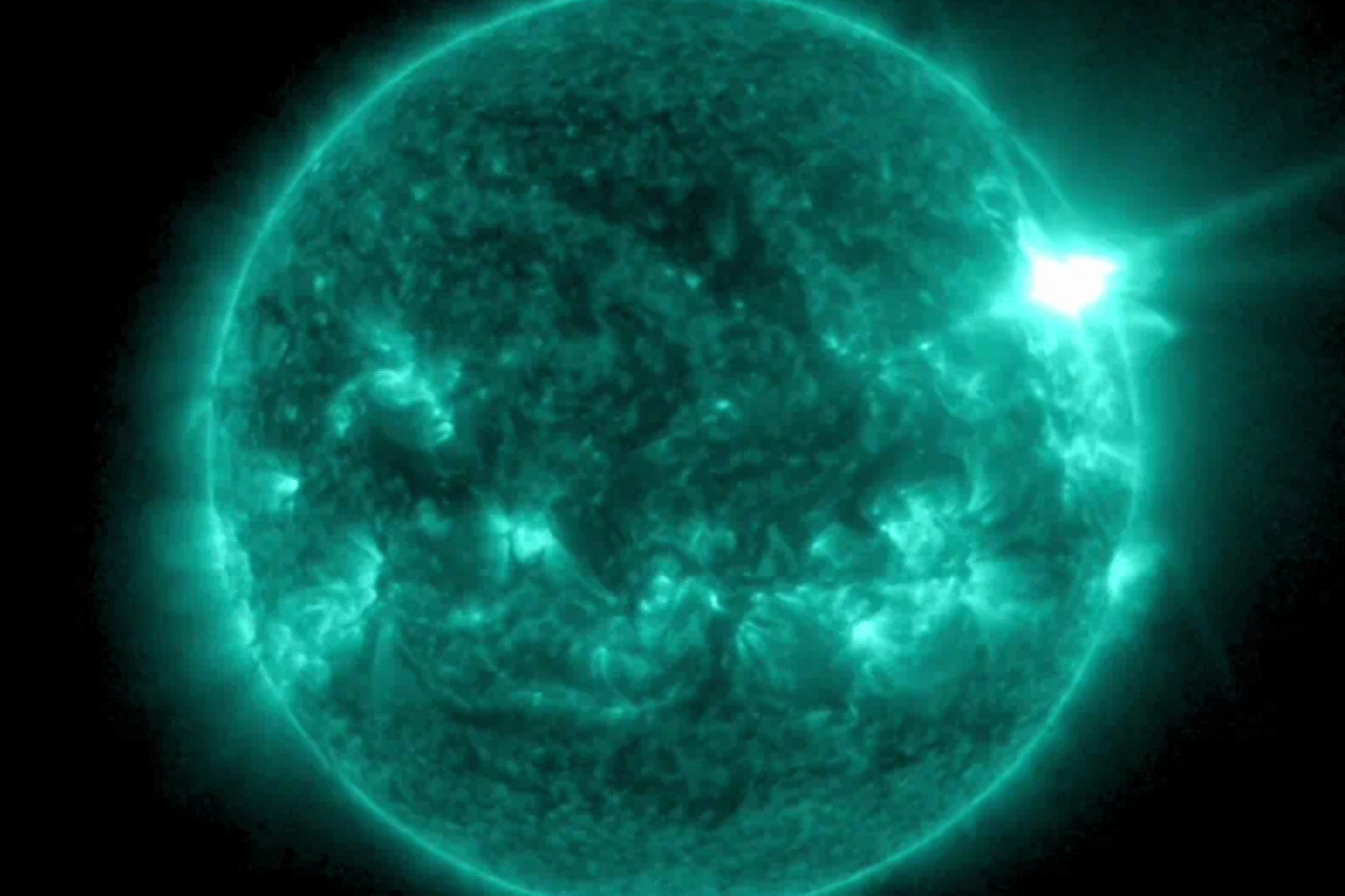 Sol entra em fase crítica e registra nova erupção extrema