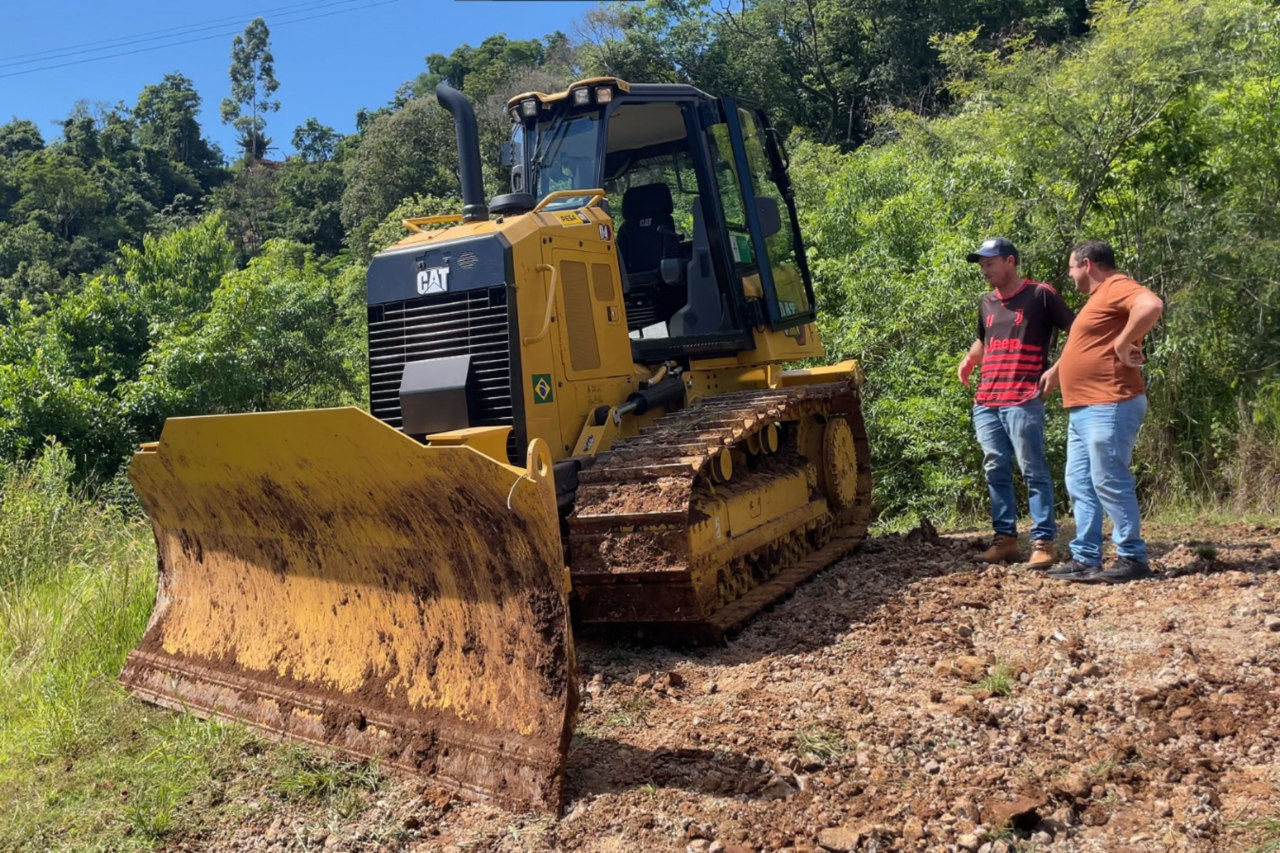 Barracão inicia testes com máquinas adquiridas com apoio do Governo do Estado 7 Heloisa L 19 3