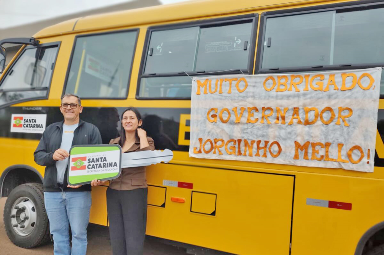 Guarujá amplia frota escolar com ônibus 0 km entregue pelo Governo do Estado 4 Guarujá amplia frota escolar com ônibus 0 km entregue pelo Governo do Estado