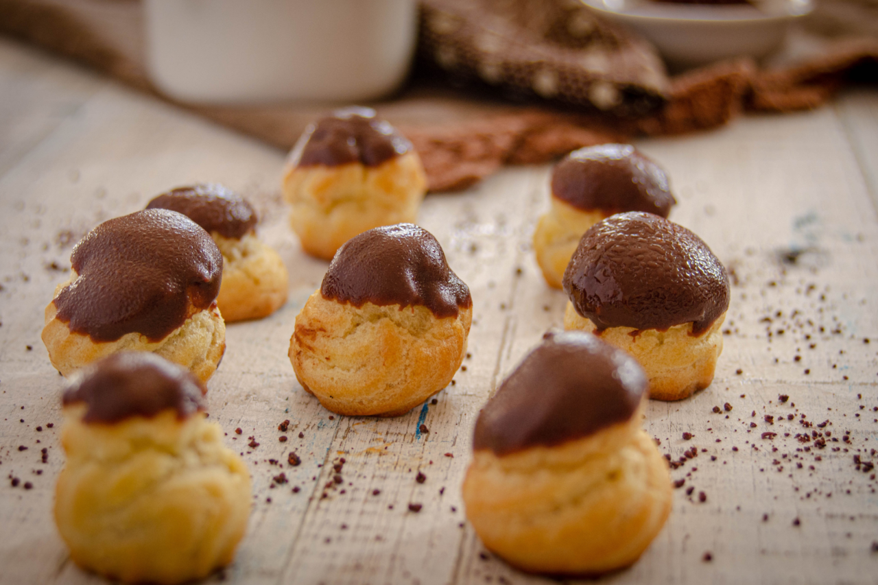 Carolina recheada perfeita: a receita clássica da confeitaria que encanta pelo sabor e pela delicadeza 1 Heloisa L 53 2