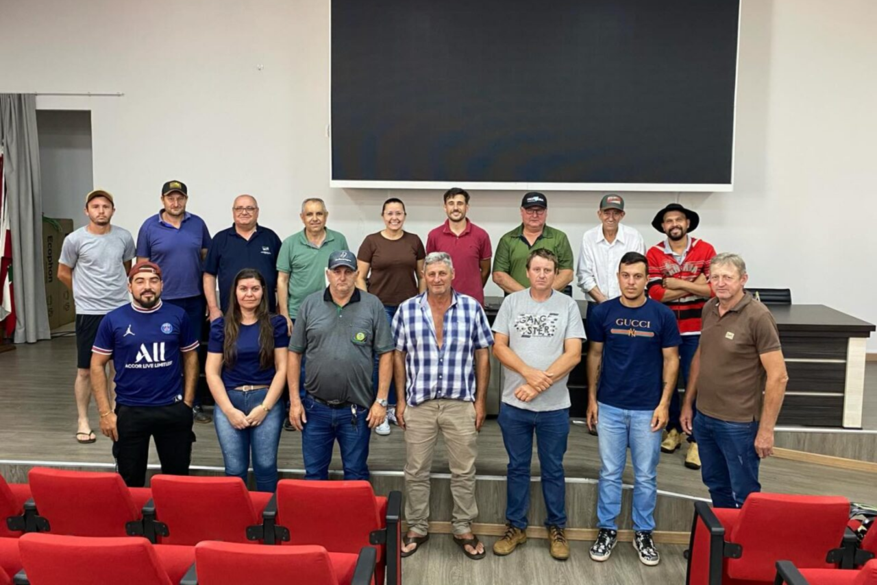 Dionísio reúne patrulha agrícolas para prestação de contas e planejamento de 2026 8 Heloisa L 73 2