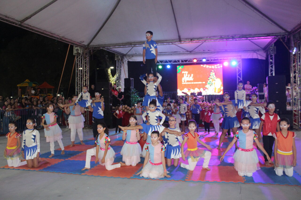 Barracão celebra 73 anos na Praça Clevelândia com acendimento das luzes de Natal 73 IMG 6561