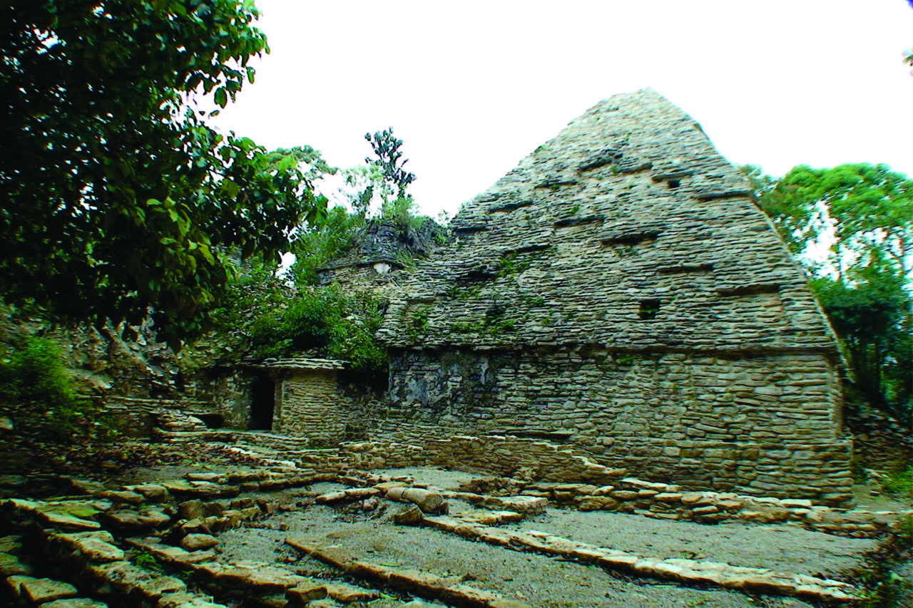 O quintal que escondeu um império Maia por mil anos: 10 descobertas de Sak Tz'i' que vão te deixar sem fôlego! 3 b