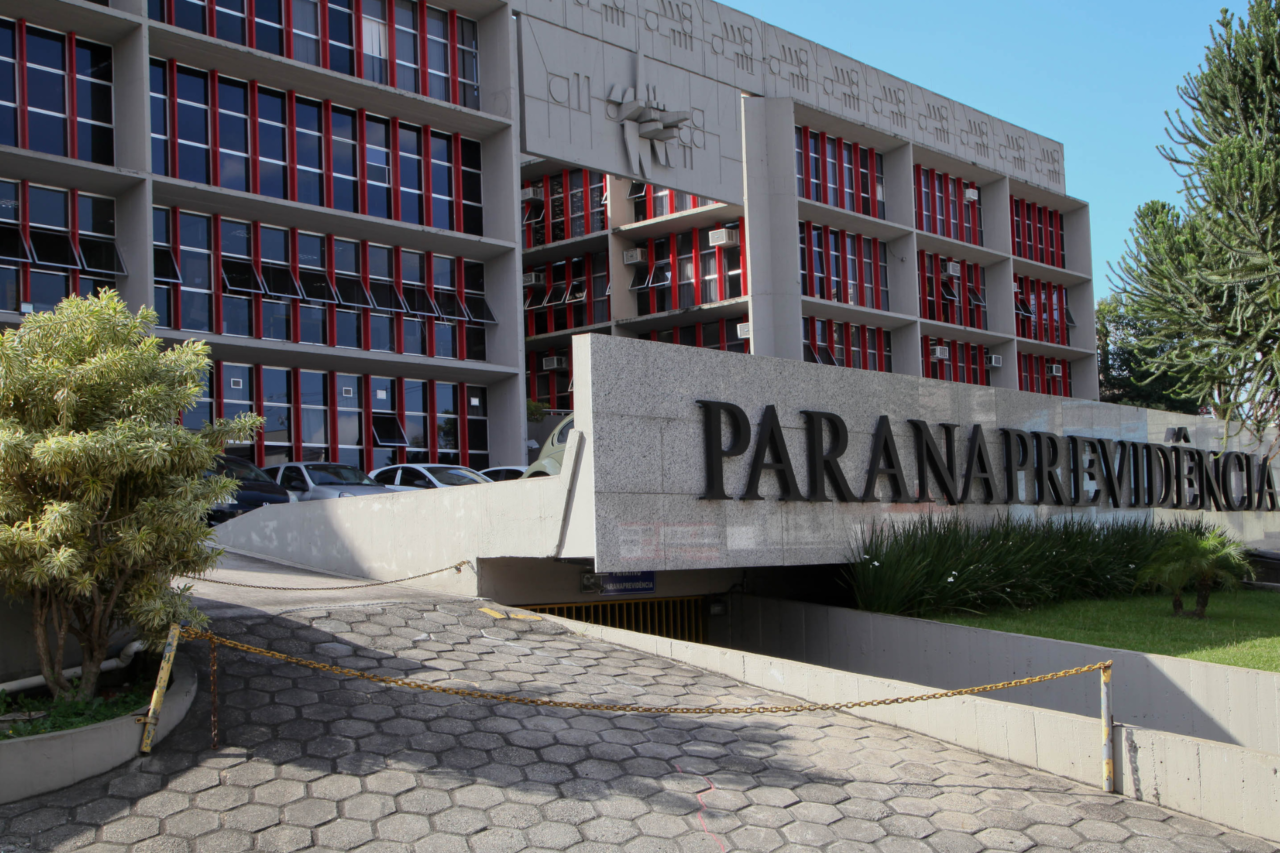 Paraná recebe nota máxima em indicador previdenciário pelo quarto ano seguido 18 Paraná mantém nota A no Indicador de Situação Previdenciária pelo quarto ano consecutivo e consolida gestão sólida do regime próprio de previdência estadual.