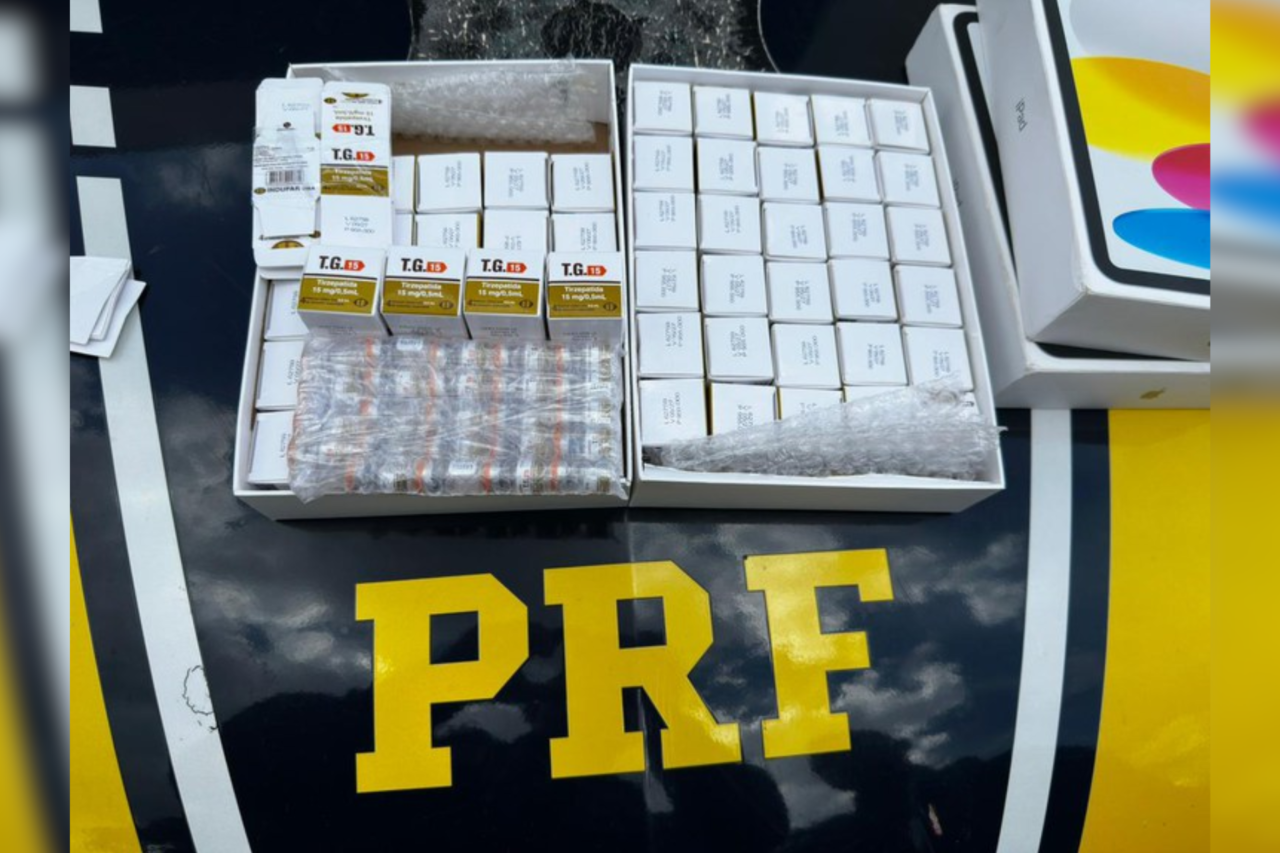 PRF apreende mais de 600 ampolas de Tirzepatida contrabandeadas do Paraguai na BR-369, em Londrina; medicamentos ilegais não tinham registro na Anvisa e eram transportados sem conservação adequada.