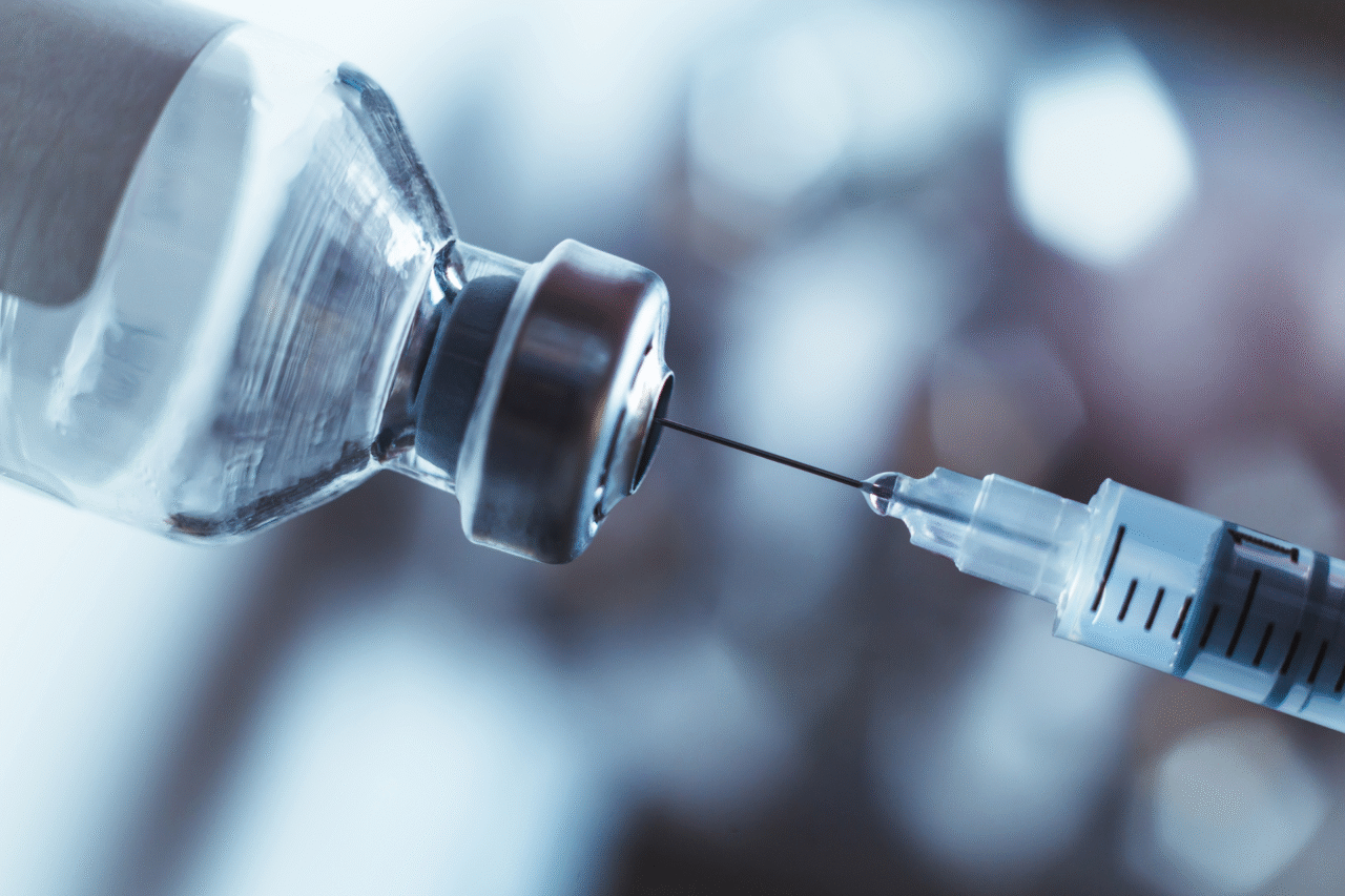 Santa Catarina receberá quase 26 mil doses de imunizante contra bronquiolite para aplicação pelo SUS 3 Santa Catarina receberá 25,8 mil doses da vacina contra o vírus sincicial respiratório, destinada a gestantes a partir da 28ª semana, para reduzir casos de bronquiolite em recém-nascidos.