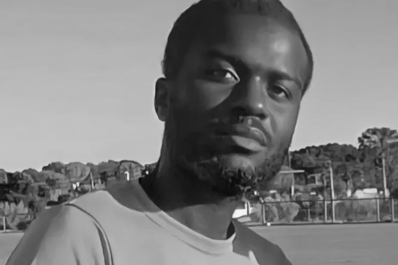 Jogador brasileiro Yago Carioca morre em colisão na EN4, em Estremoz, aos 30 anos 33 Atleta Yago Carioca, do Valenças Sport Club, morreu aos 30 anos após colisão entre veículo comercial e caminhão em Estremoz, Portugal. Clube e entidades esportivas divulgam notas de pesar.