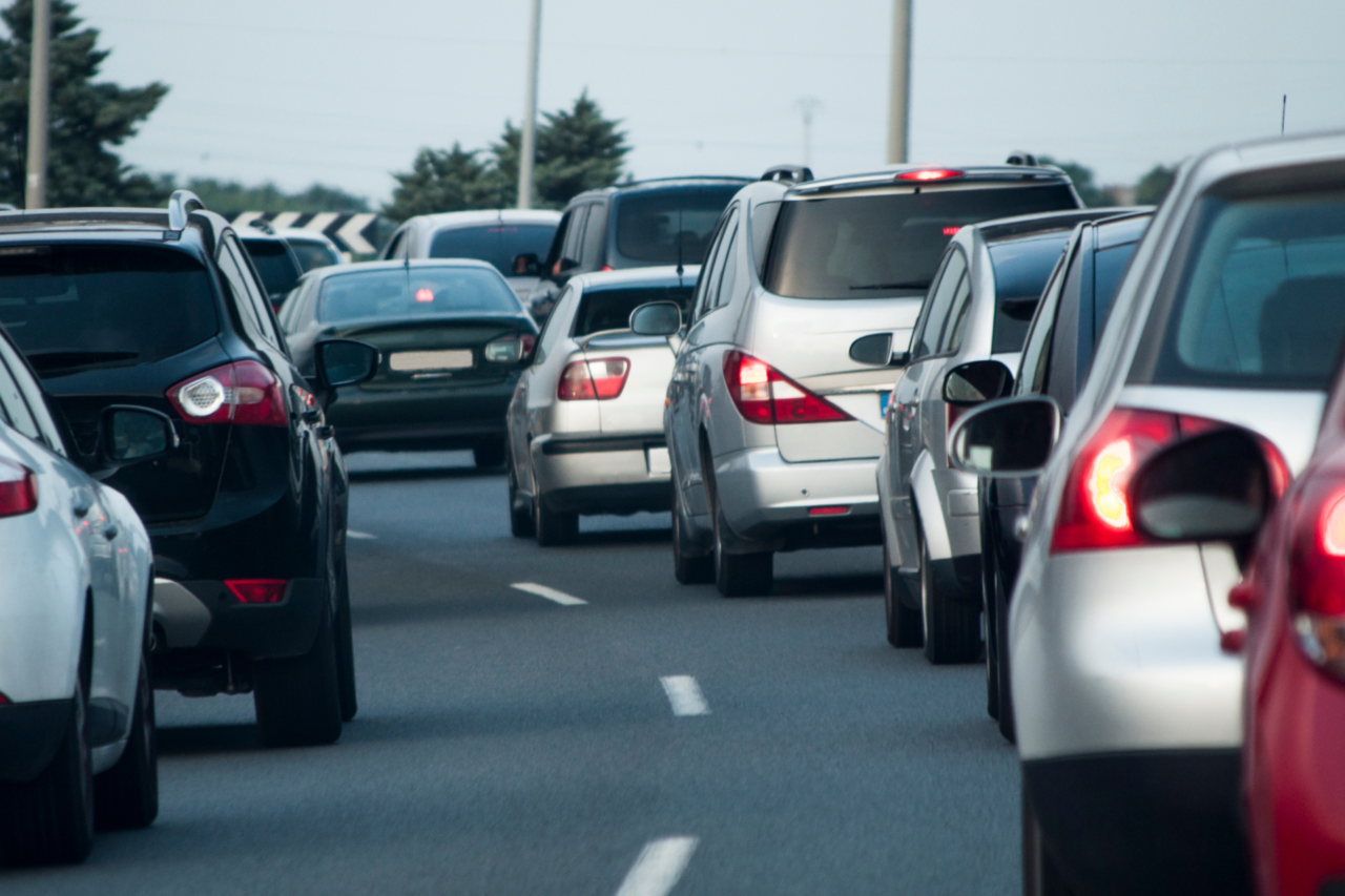 SC aprova desconto no IPVA para condutores sem infrações e medidas para rodovias 15 Comissão de Transportes de Santa Catarina aprova desconto de 5% no IPVA a motoristas sem infrações e projetos sobre rampas de escape e estacionamento em rodovias durante eventos.