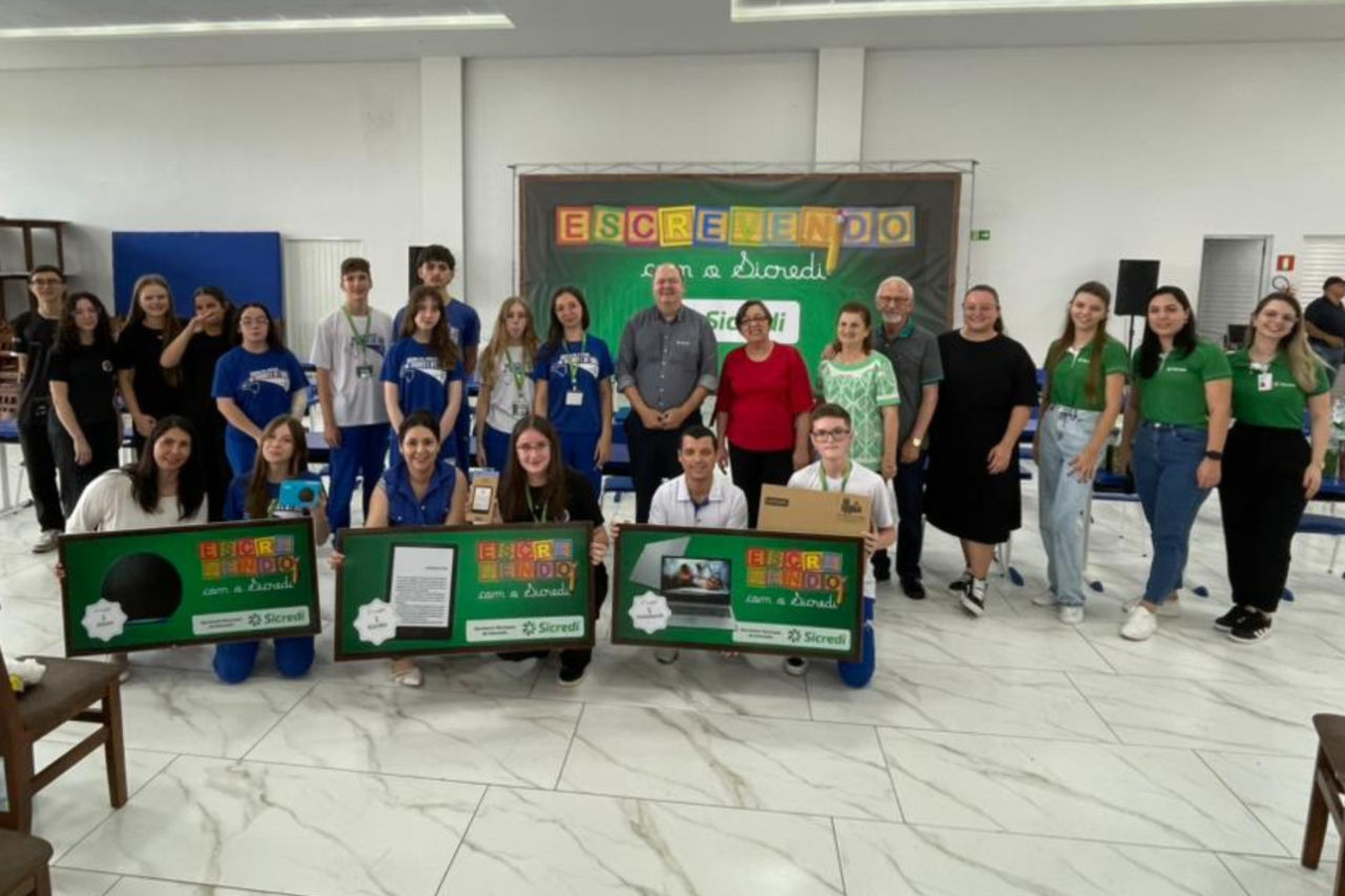 Barracão e Dionísio Cerqueira mobilizam centenas de estudantes em uma manhã de aprendizagem, integração e incentivo à leitura, escrita e educação financeira