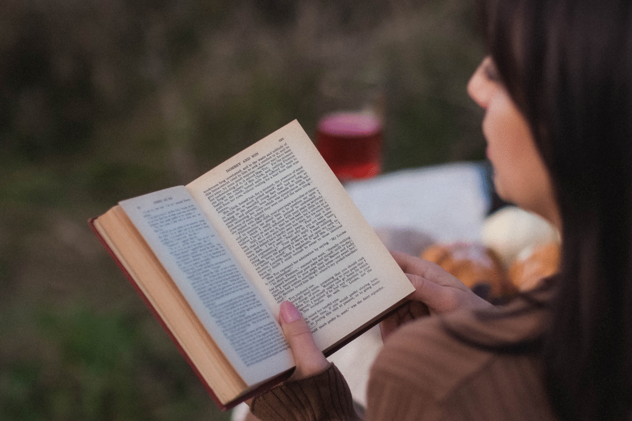 A ciência por trás do vício em leitura: o hábito faz bem ou pode trazer riscos ao leitor? 3 A ciência por trás do vício em leitura: o hábito faz bem ou pode trazer riscos ao leitor?