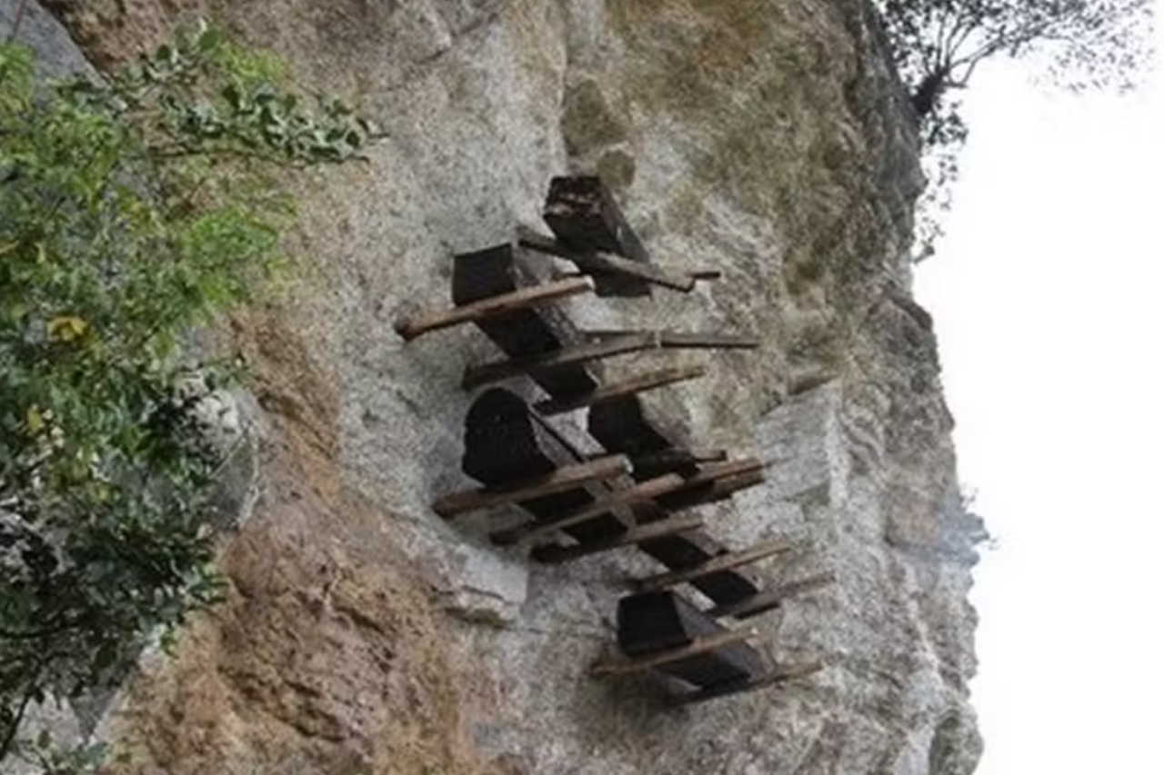 Arqueologia genética conecta tradição dos caixões suspensos ao povo Bo, após 3.400 anos