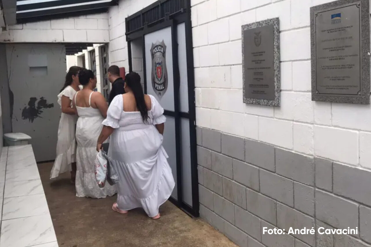Casamento coletivo na Penitenciária Estadual oficializa união de 23 casais 1 thg45