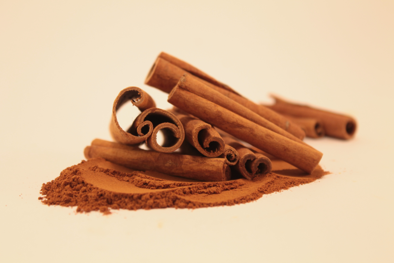 Canela: os benefícios pouco conhecidos da especiaria milenar que vai além do sabor