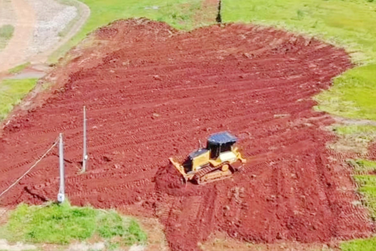 Iniciadas as obras de terraplanagem para construção da Super Creche em Pranchita 3 Heloisa L 79 2