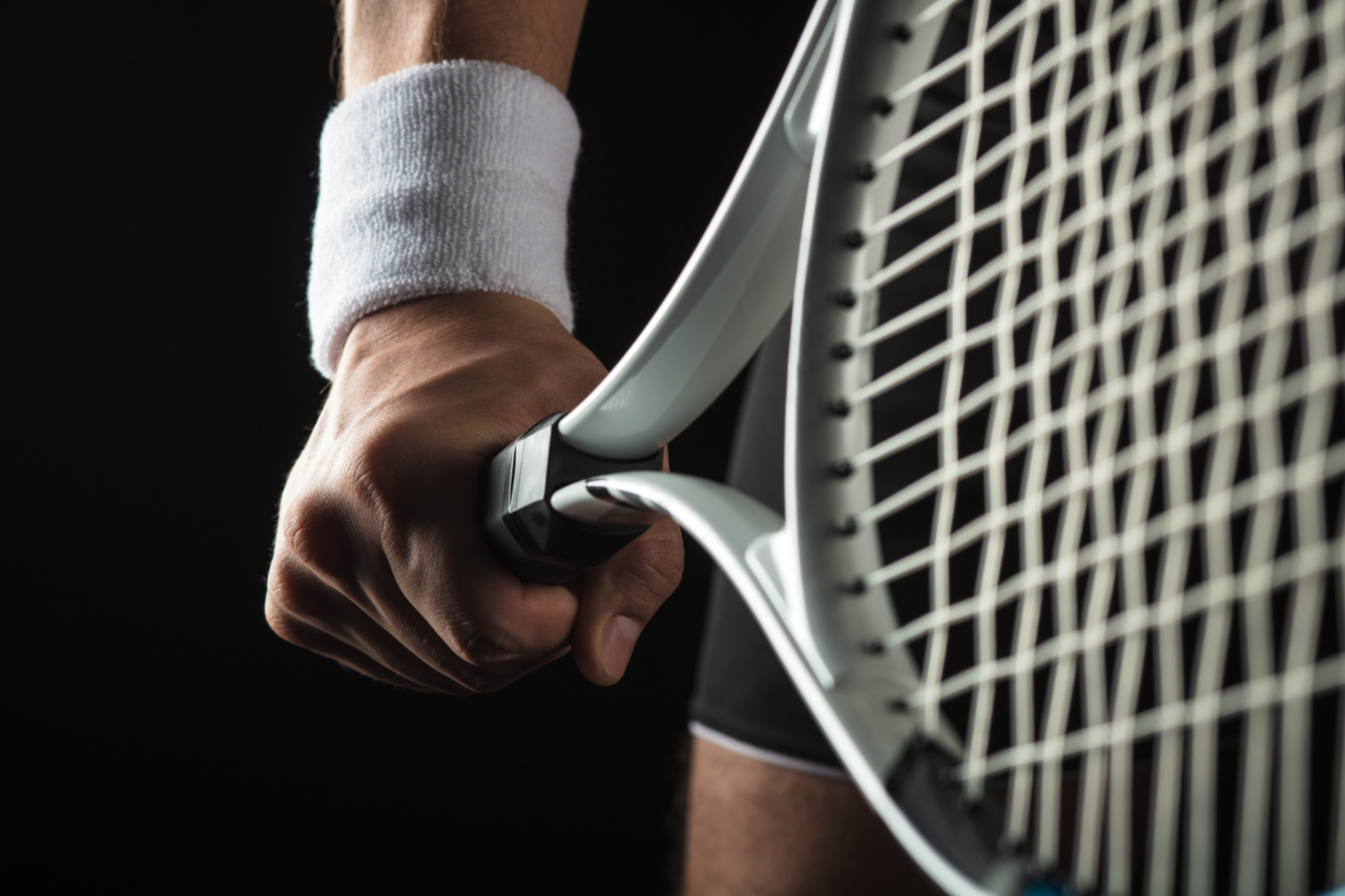 Tenistas estrangeiros são presos após acusações de racismo durante Challenger de Itajaí 33 Dois tenistas foram presos em Itajaí após acusações de atos racistas durante partida do Challenger; organização do torneio e Polícia Militar se manifestaram