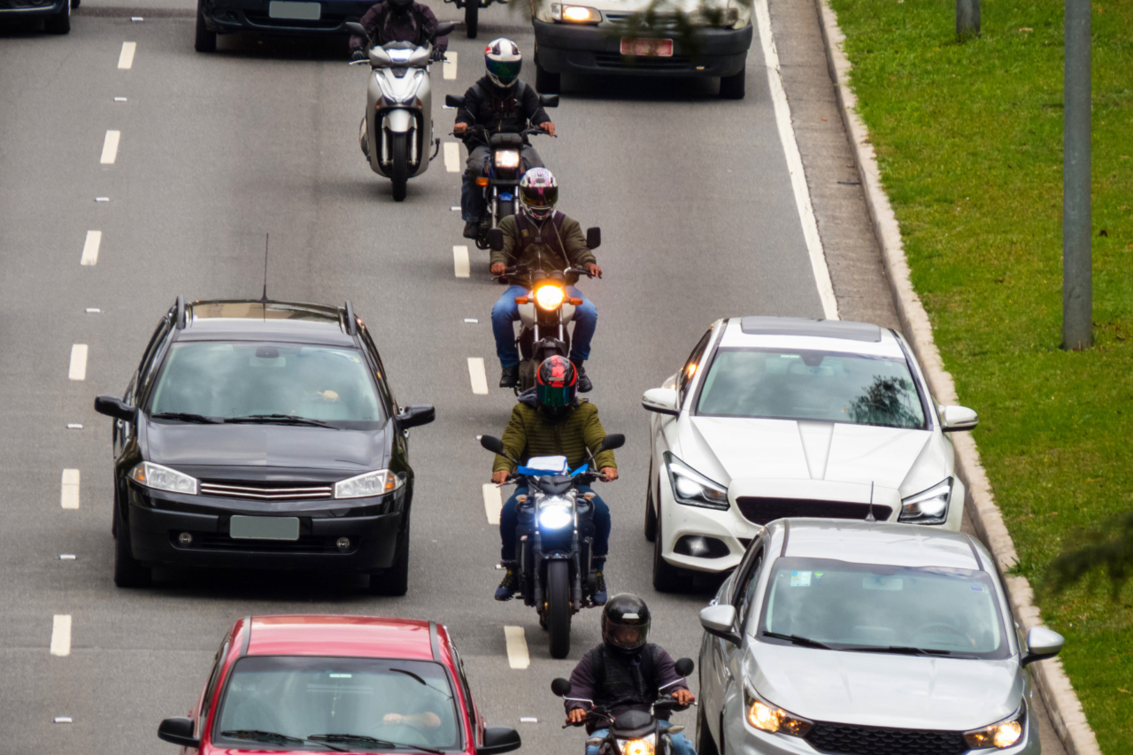 Prazo do IPVA 2026 termina hoje para veículos com placas finais 3 e 4 no Paraná 3 Prazo para pagamento do IPVA 2026 de veículos com placas finais 3 e 4 termina nesta segunda-feira (12) no Paraná; imposto tem redução média de 45,7%