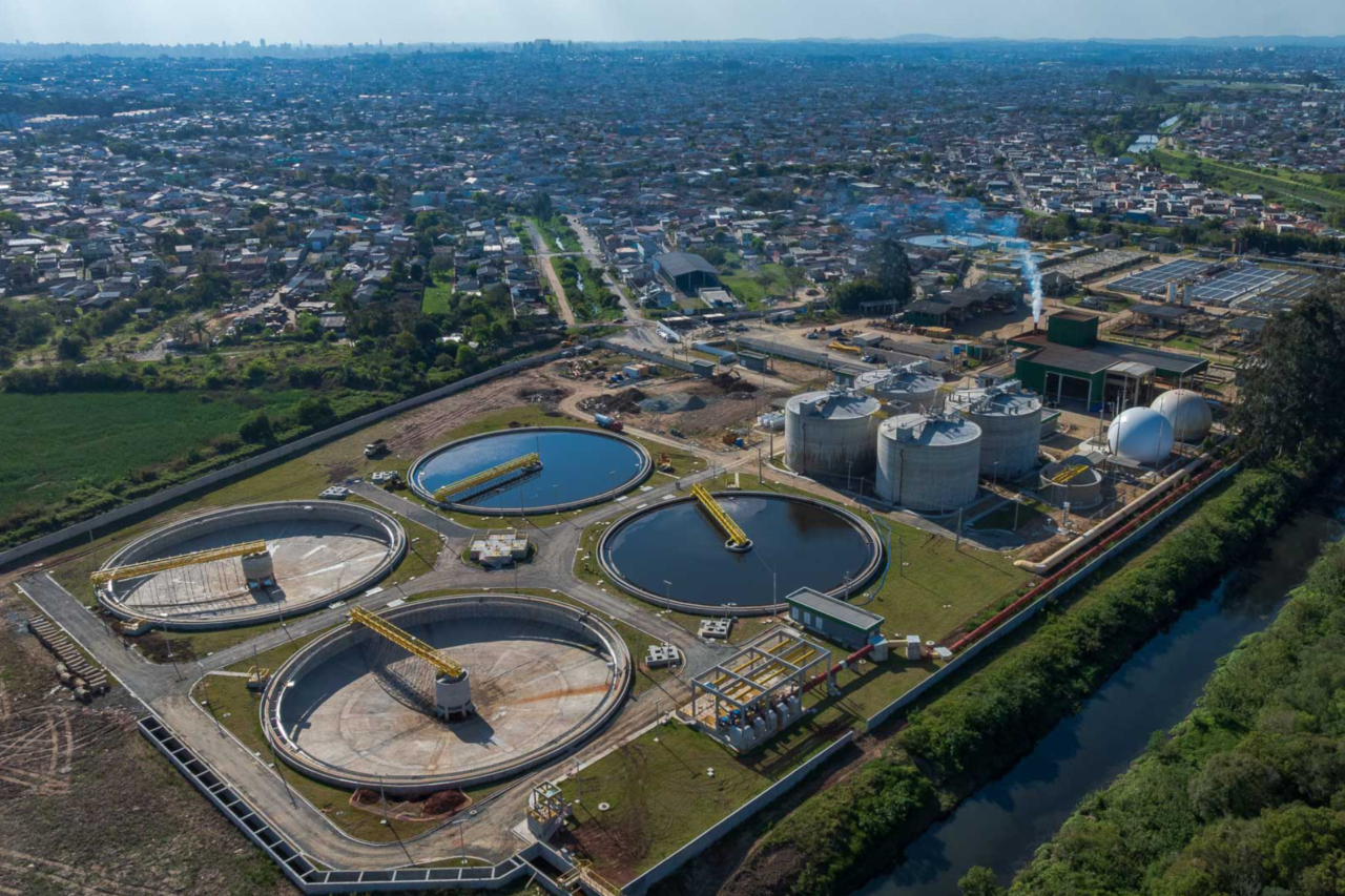 Sanepar completa 63 anos e anuncia investimento de R$ 13 bilhões até 2030, com foco em água, esgoto, geração de empregos e impacto econômico no Paraná.