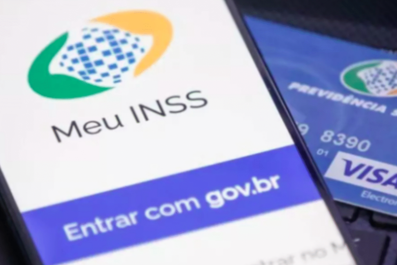 Aposentados e pensionistas que sofreram descontos indevidos do INSS têm até 14 de fevereiro para solicitar a devolução; mais de R$ 2,8 bilhões já foram ressarcidos, segundo o instituto.