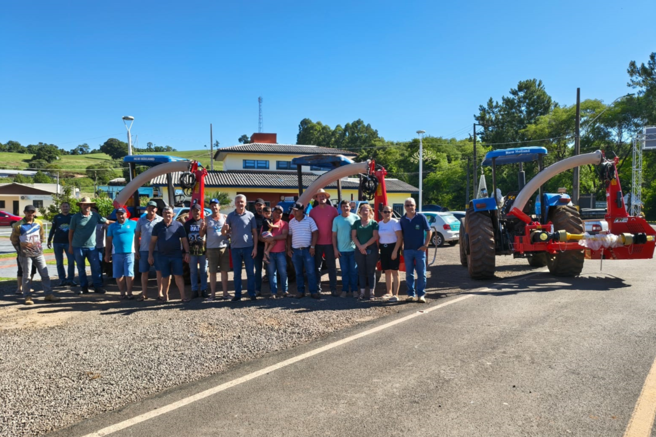 O município de Bom Jesus do Sul investiu R$ 167,8 mil de recursos próprios para a aquisição de três ensiladeiras para as patrulhas rurais