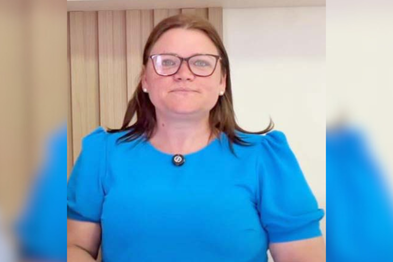 O município iniciou 2026 com a distribuição do Cartão Escolar para compra de material e uniforme de alunos da rede municipal