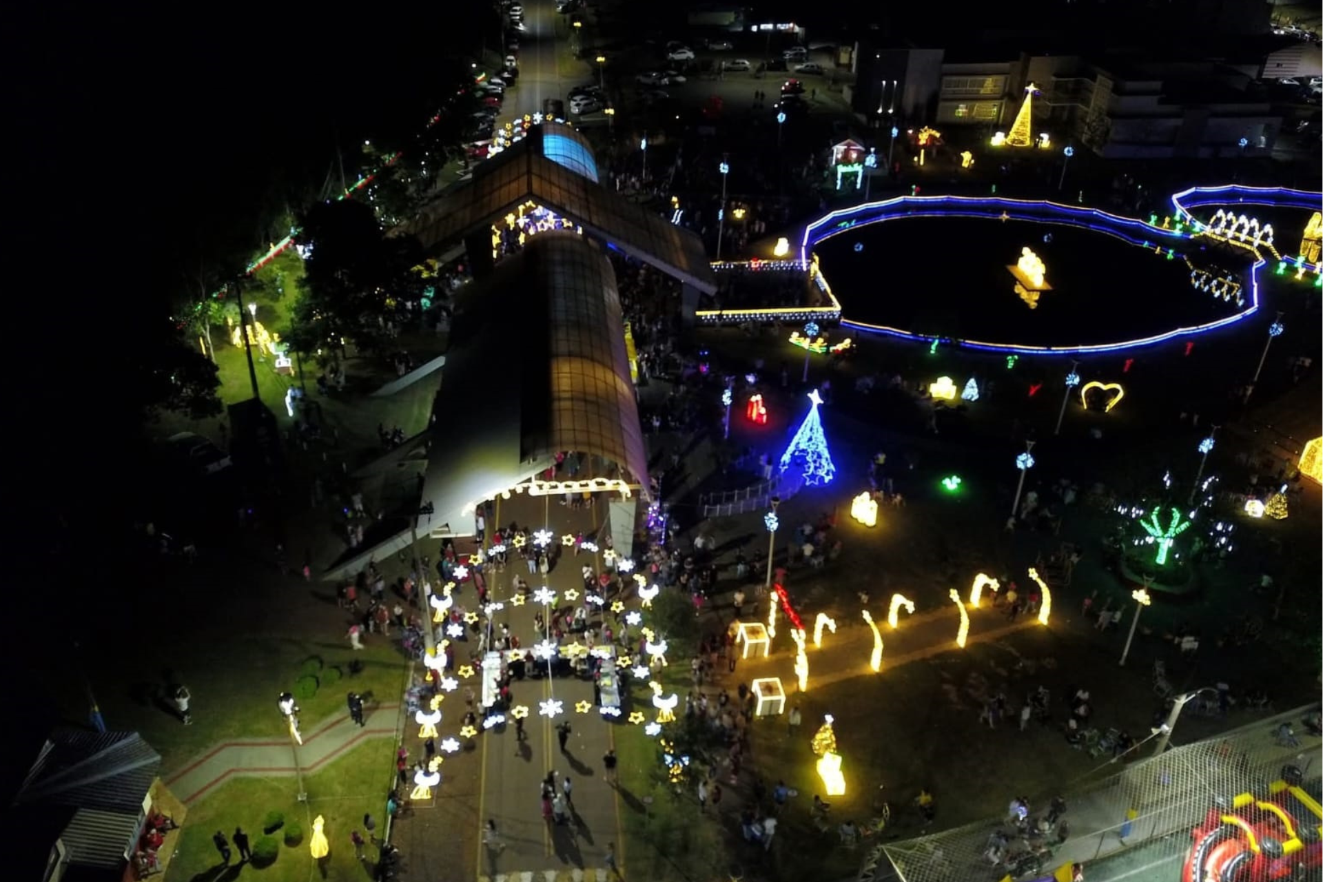 Bom Jesus do Sul inicia retirada da decoração natalina no Fundo de Vale