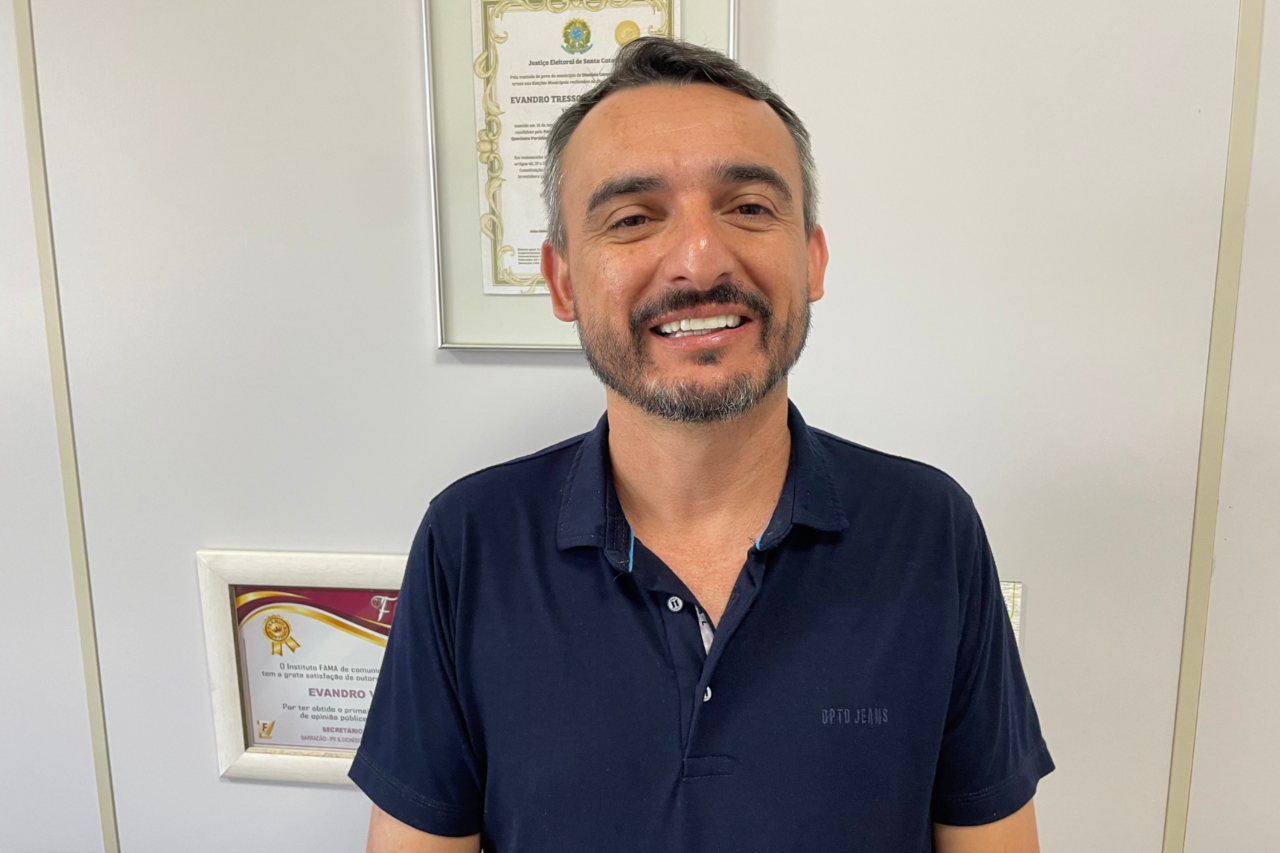 Educação de Dionísio Cerqueira finaliza organização para o início do ano letivo de 2026 3 A Secretaria de Educação conclui preparação para a volta às aulas, com separação de materiais, uniformes, investimentos e definição do calendário escolar