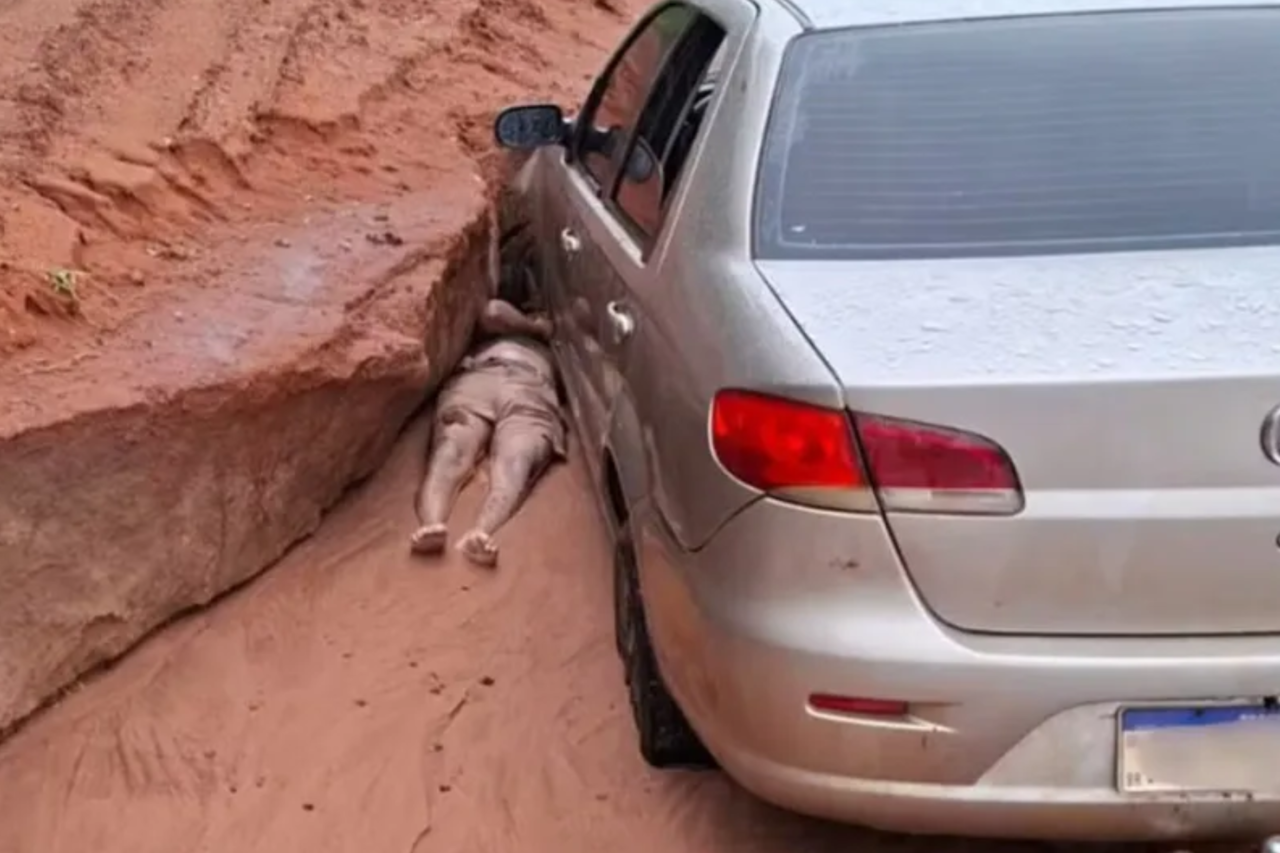 Homem de 44 anos morre após ser resgatado em estado grave depois de ficar preso sob o próprio carro em estrada de acesso à prainha em João Pinheiro.