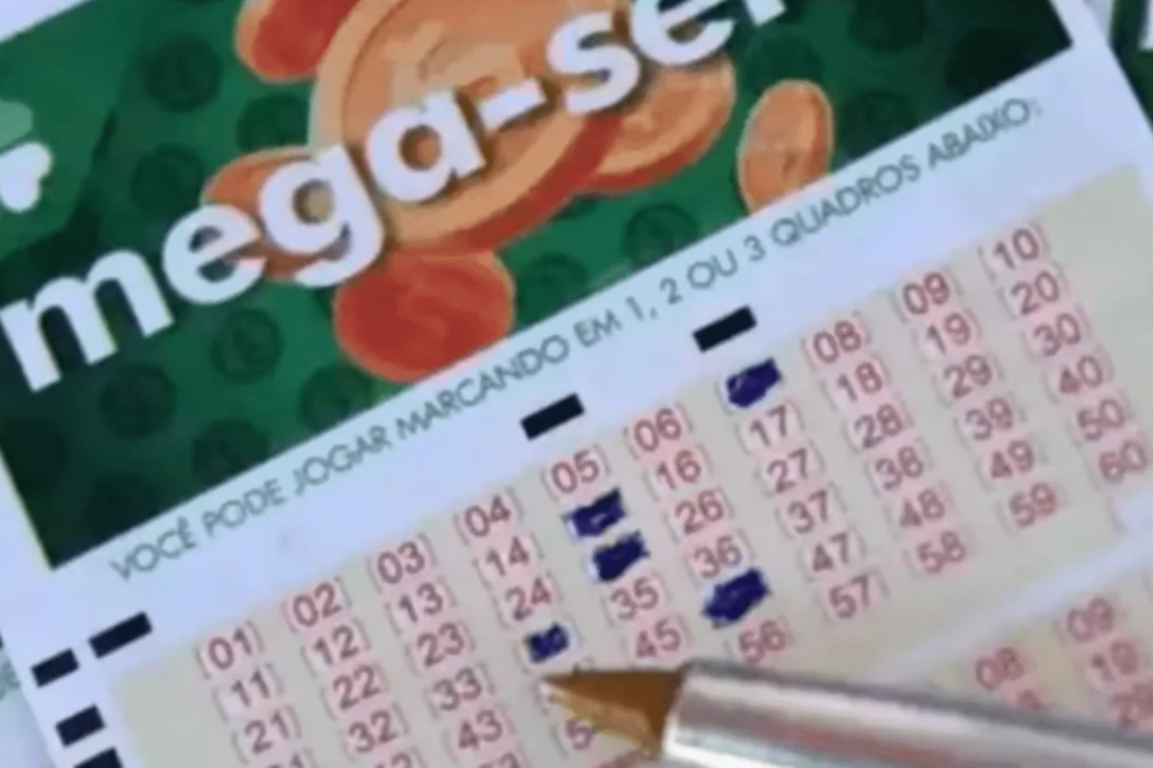 Mega-Sena acumula novamente e prêmio chega a R$ 115 milhões após 11 sorteios sem vencedor 17 Mega-Sena acumula pela 11ª vez seguida e prêmio sobe para R$ 115 milhões; confira dezenas sorteadas, valores da quina e da quadra e como apostar.