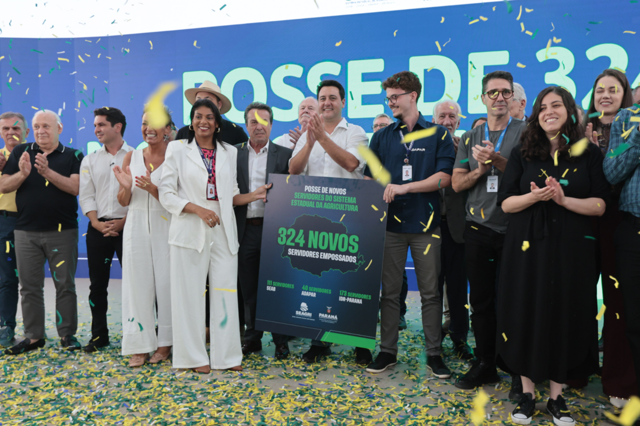 Governo do Paraná empossa 324 servidores no Sistema Estadual de Agricultura e entrega primeiros 250 veículos para reforço no campo 3 crys 7 3