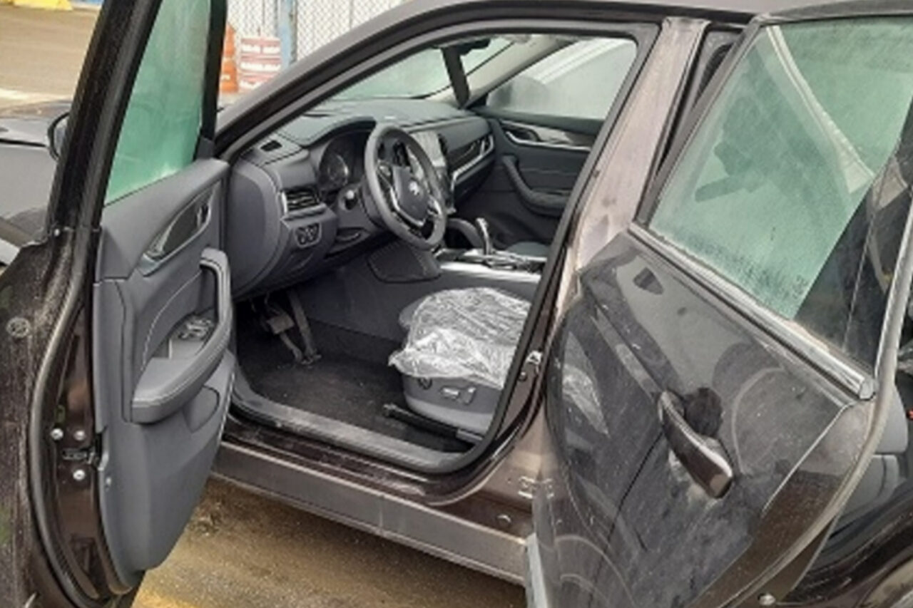 Leilão da Receita Federal oferece videogames e SUV a partir de R$ 22,5 mil 3 O novo leilão acontece em São Paulo e reúne 321 lotes, que incluem notebooks, smartphones, smartwatches, uma variedade de vinhos, consoles de videogame e óculos de realidade virtual, entre outros itens