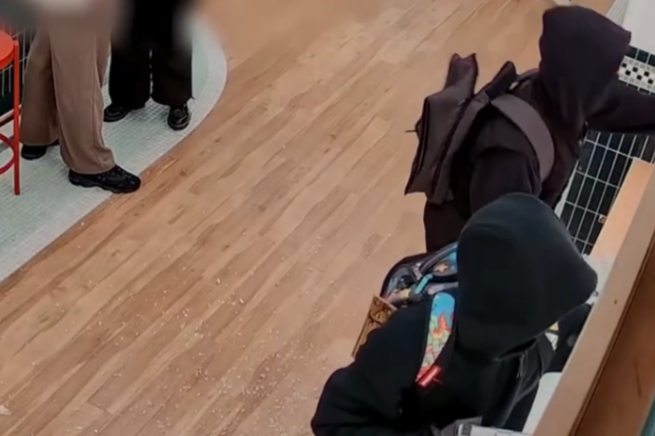 Assalto armado leva cartas raras de Pokémon avaliadas em meio milhão de reais em loja de Nova York